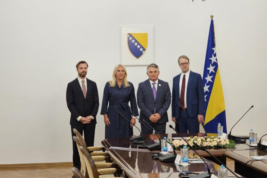 ЗВАНИЧНИЦИ АМЕРИЧКЕ АМБАСАДЕ СА ЧЛАНОВИМА ПРЕДСЈЕДНИШТВА БиХ: Познато о чему су разговарали