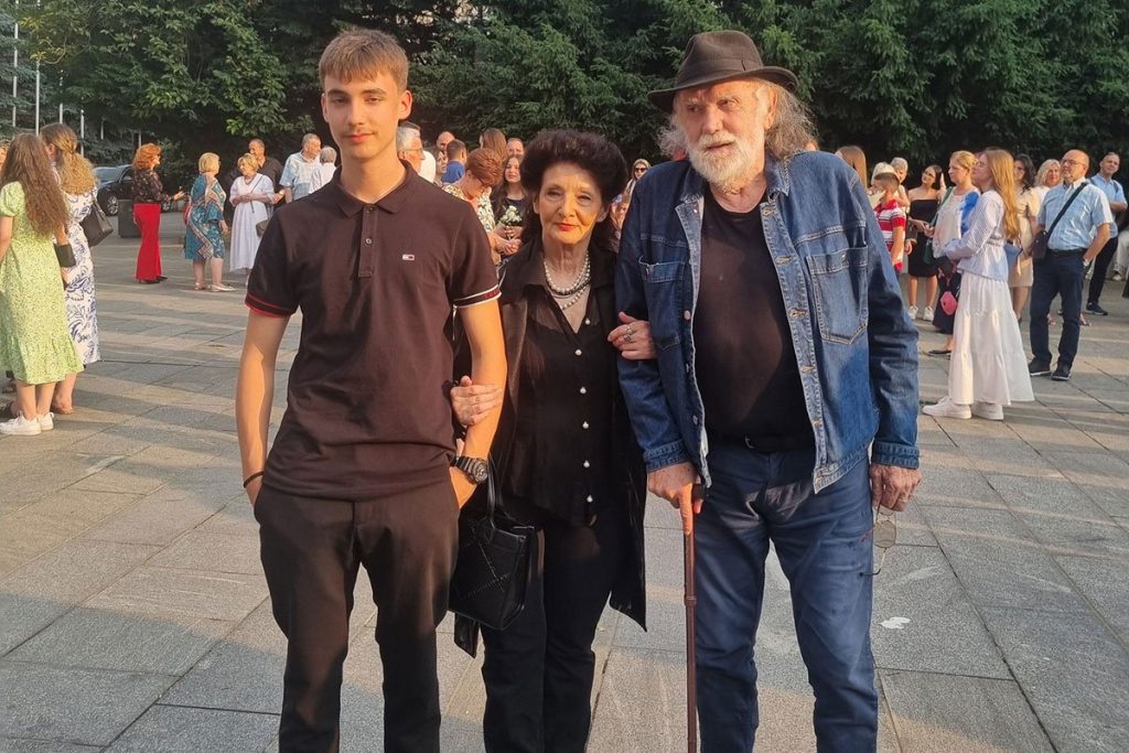 „BIO JE NAJBOLJI SUPRUG, OTAC I DJED“ Od Pejakovića se oprostila njegova snaja