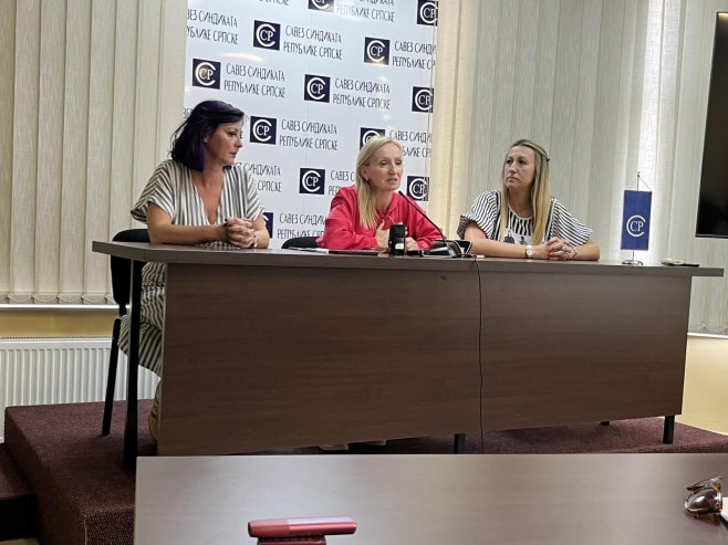 ВАСПИТАЧИ ПОРУЧИЛИ: Штрајк се прекида због колективног годишњег одмора