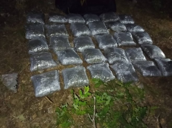 AKCIJA „USKOK“ U BILEĆI: Zaplijenjeno 33,5 kilograma droge, uhapšene dvije osobe