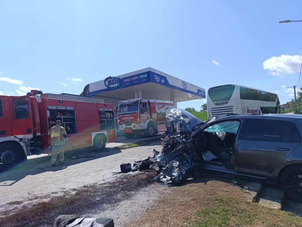 PRIJEDOR ZAVIJEN U CRNO: Preminuo Nikola koji je povrijeđen u jezivom udesu