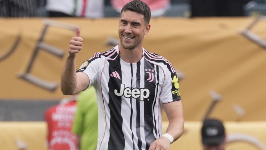 СРБИН У ЦЕНТРУ ДЕШАВАЊА: Цијела Италија бруји о потезу Душана Влаховића којим је пљунуо на Јувентус (ФОТО)