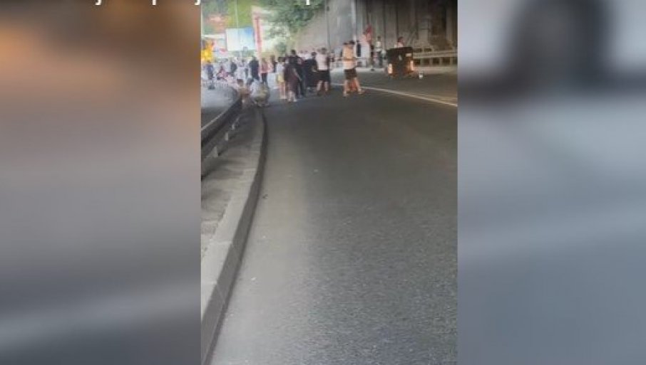 TEROR BLOKADERA U UŽICU: U autobusu maltretirali djecu koja su se vraćala sa mora (VIDEO)