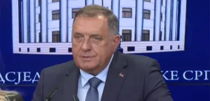 „ШТА БИ ТЕК УРАДИЛИ ДА ИМАЈУ ПРАВУ МОЋ“ Додик осудио делегате опозиције из Српске који су подржали давање гранта факултету злочинца Ејупа Ганића