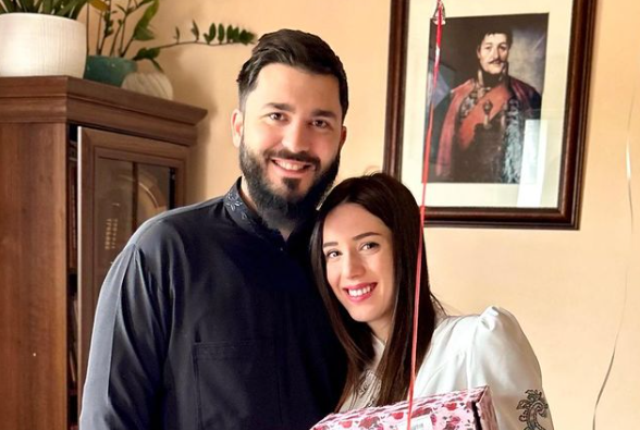 СЛАВЉЕ У ДОМУ ДАНИЦЕ ЦРНОГОРЧЕВИЋ: Пјевачица подијелила дивне вијести (ФОТО)