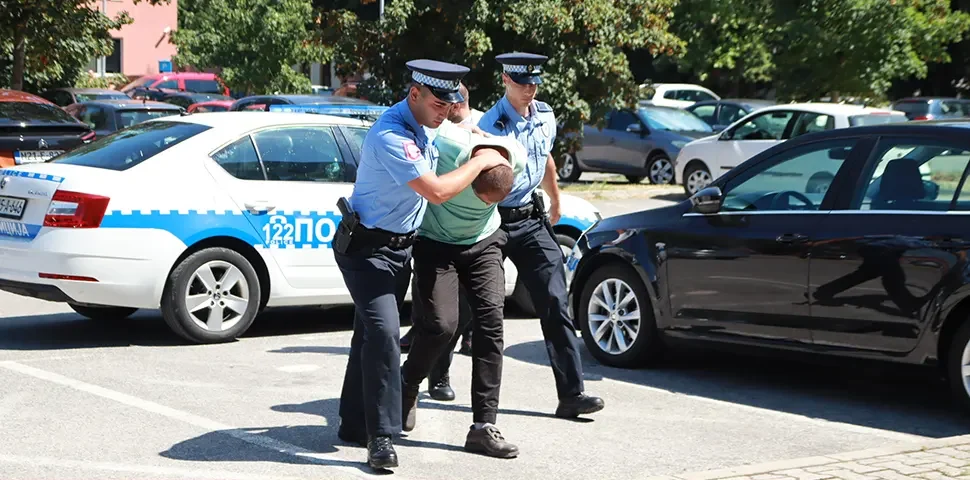 BRATA IZBO NOŽEM: Podignuta optužnica protiv Adnana Didića iz Prnjavora za teško ubistvo