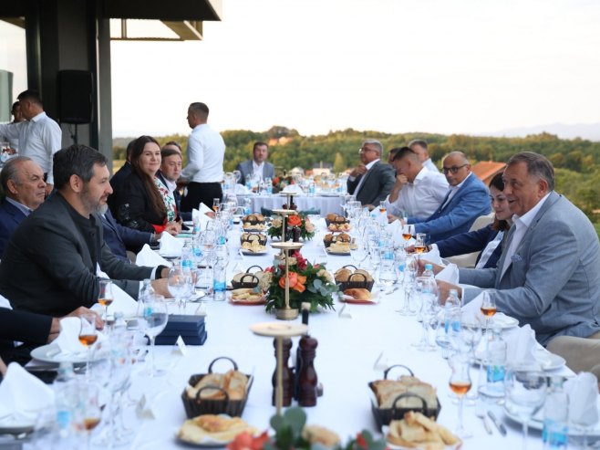 PREDSJEDNIK SRPSKE UGOSTIO DELEGACIJU TATARSTANA: „Bila je ovo prilika da razgovaramo o unapređenju saradnje sa Srpskom“ (FOTO)