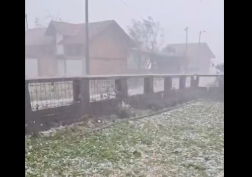 NEVRIJEME ŠIROM BiH: Padao grad veličine jajeta, nastala ogromna materijalna šteta (FOTO)