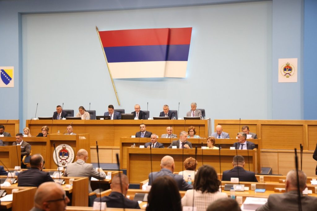 ОДРЖАНА ПОСЕБНА СЈЕДНИЦА: Шеранић и Кузмићева потпредсједници Владе Српске
