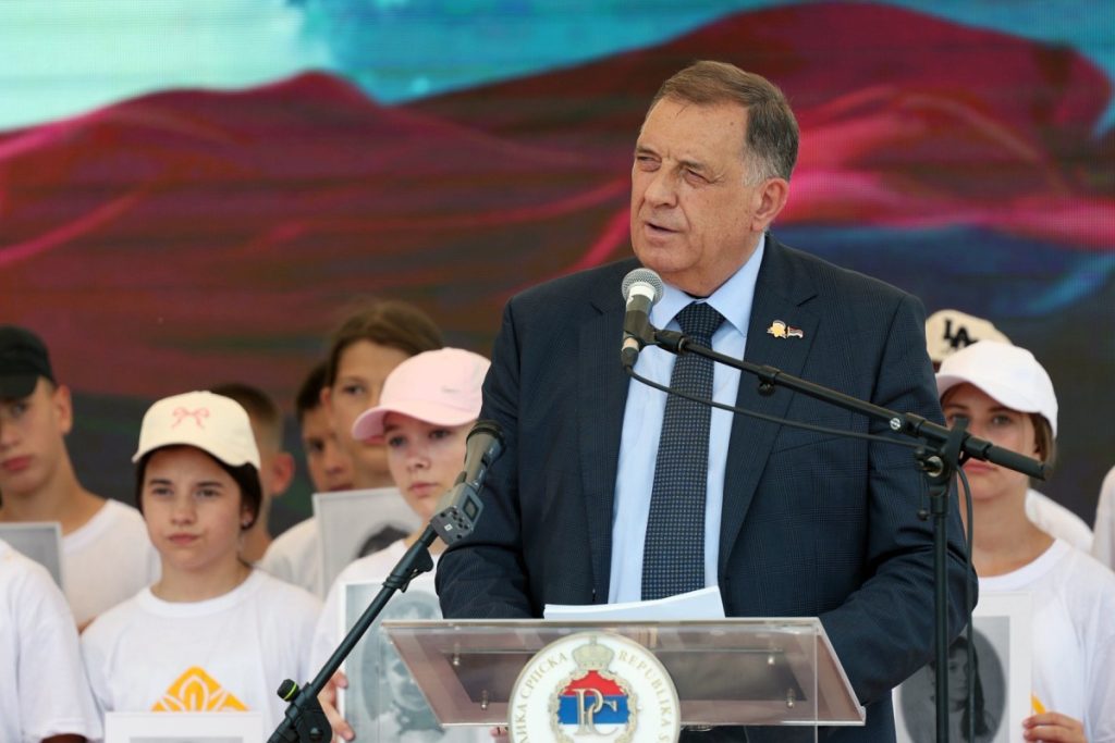 „NASER ORIĆ NIJE NIKAD OSUĐEN ZA MONSTRUOZNA UBISTVA“: Dodik – Sarajevo štiti zločince koji su ovdje pobili nevine ljude, da bi ostvarili ideju o unitarnoj BiH koju neće nikada dobiti