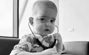 DJEČAK PREMINUO OD LEUKEMIJE NAKON VIŠEGODIŠNJE BORBE: Mali Azur izgubio bitku za život (FOTO)