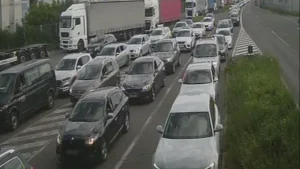 ЧЕКАЈУ НАС ЈОШ ДУЖА ЧЕКАЊА НА ГРАНИЦАМА: Од откобра почиње електронски систем контроле граница БиХ – Хрватска
