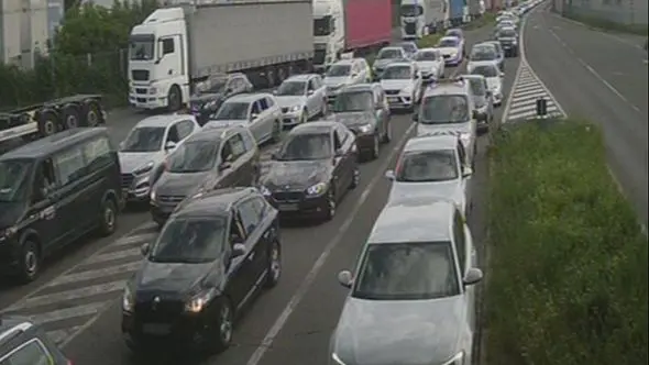 УПОЗОРЕЊЕ ВОЗАЧИ: Појачан промет возила на овим граничним прелазима