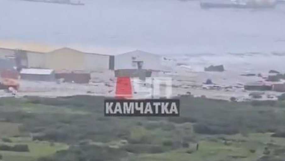 PRVI SNIMCI NAKON RAZORNOG ZEMLJOTRESA: Svijet u strahu zbog cunamija na istoku Rusije (VIDEO)