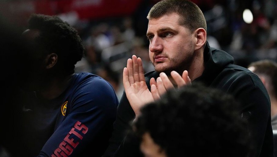 NIKOLA JOKIĆ U EKSTAZI! Pogledajte kako je najbolji košarkaš svijeta proslavio trijumf „omiljenog konja“ (VIDEO)