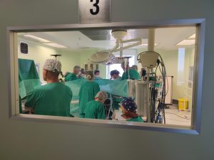 PRVI PUT U SRBIJI: Djevojčici iz Srpske ugrađena trajna mehanička potpora srca