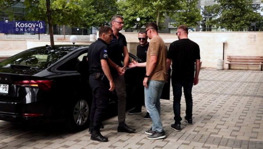 DOBIO PRITVOR JER JE ODAO POMEN SRPSKIM ŽRTVAMA: Sud u Prištini odredio pritvor Igoru Popoviću