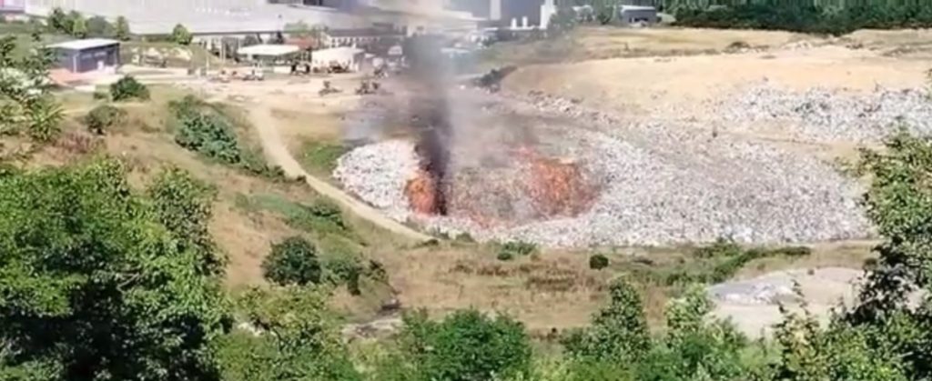 VATROGASCI NA TERENU: Izbio požar na deponiji u Ramićima kod Banjaluke (VIDEO)