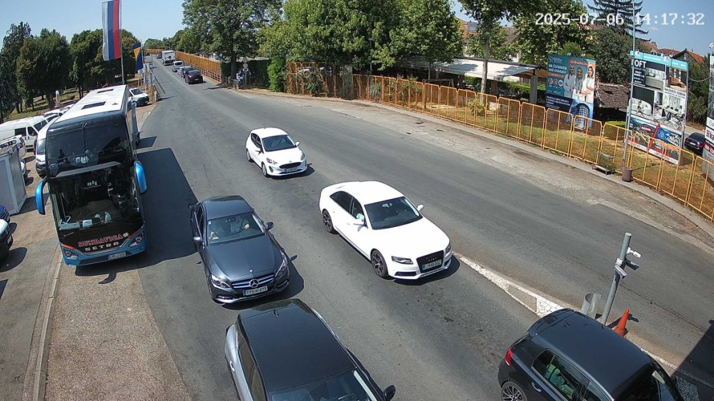 STANJE NA GRANICAMA: Kolone u oba smjera na više prelaza