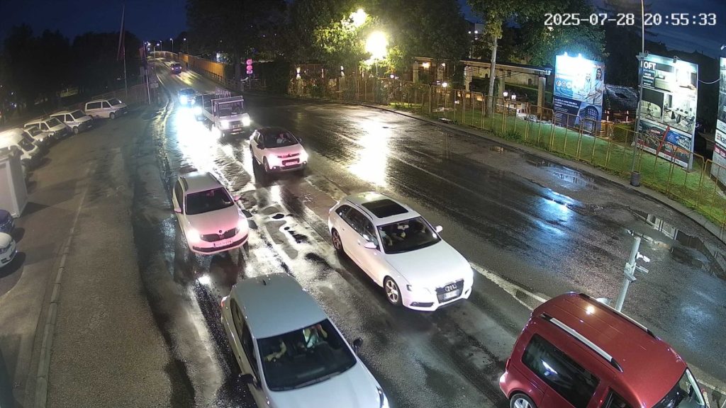KOLONE VOZILA NA GRANICAMA: Ako putujete, izbjegavajte ove prelaze