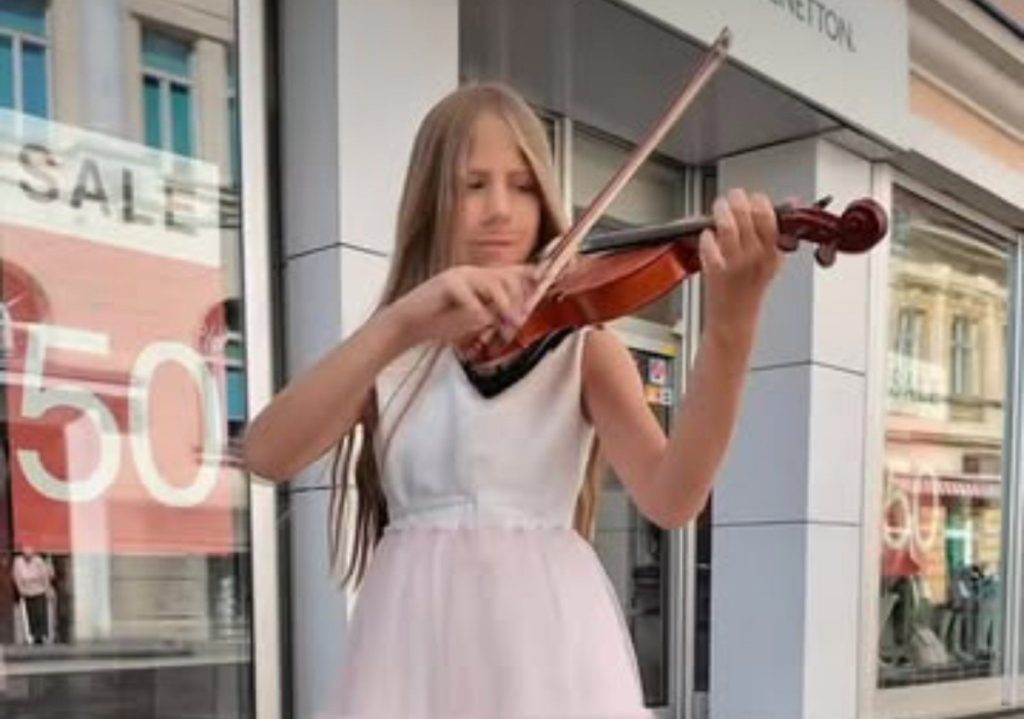 ВАЊА У ГОСПОДСКОЈ СВИРА ЗА ДРУГАРЕ: Жели да помогне дјеци из коњичког клуба да купе коња (ВИДЕО)