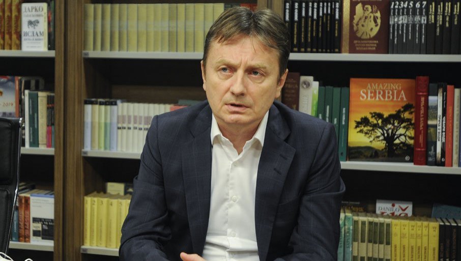 ВУЧИЋ ПОСЈЕТИО ГЛИШИЋА: Познато у каквом се стању налази министар (ФОТО)