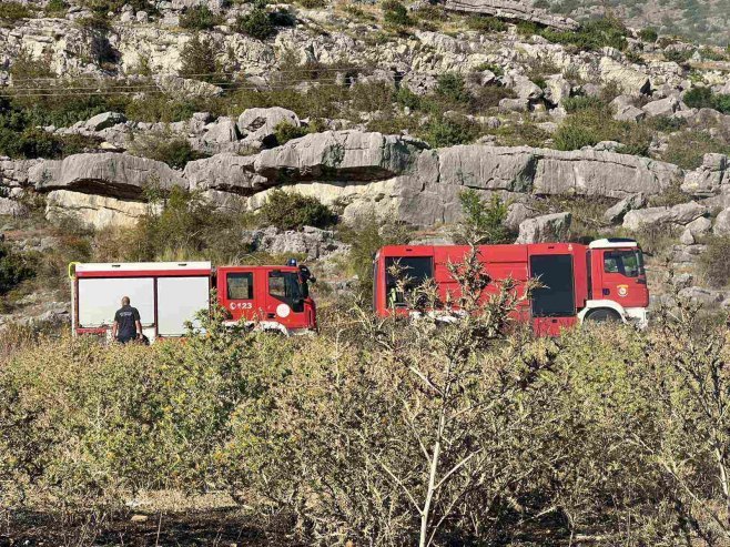 PONOVO GORI U TREBINJU: Požar na gradskoj deponiji Obodina (FOTO)