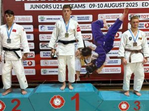 ADRIAN JE PONOS SRPSKE: Banjalučanin se okitio zlatnom medaljom na Balkanskom prvenstvu (FOTO)