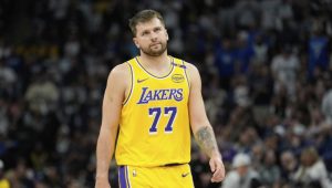 LUKA DONČIĆ PONOVO NA METI KRITIKA: Slovenački košarkaš „uhvaćen“ ispred restorana brze hrane (VIDEO)