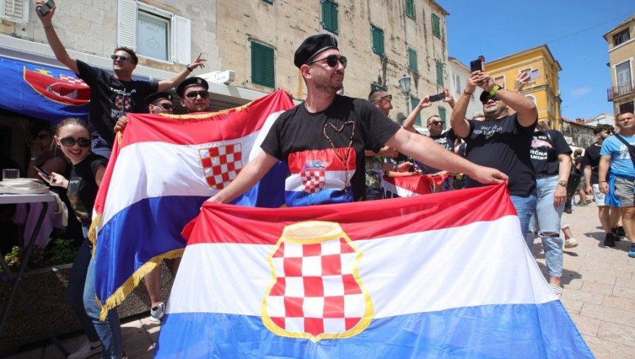 У ХРВАТСКОЈ СЕ СЛАВЕ НАЈВЈРЕНИЈИ САРАДНИЦИ ХИТЛЕРА: Срамне сцене из Сиња то потврдиле