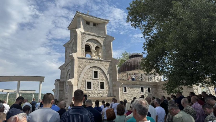KRV MUČENIKA OSVEŠTALA HERCEGOVINU: U Prebilovcima obilježene 84 godine od monstruoznog ustaškog zločina nad Srbima