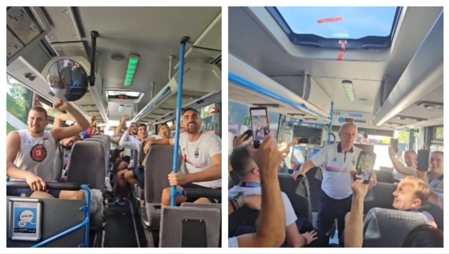 КОШАРКАШИ СРБИЈЕ ОПЕТ ЗАПЈЕВАЛИ! Годишњицу олимпијске бронзе и луде прославе обиљежили – овом пјесмом (ВИДЕО)