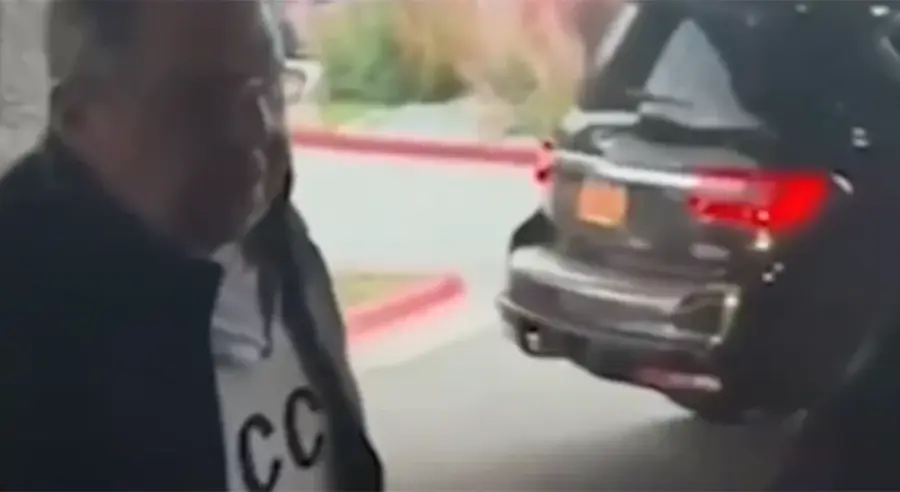 LAVROV SE POJAVIO U DUKSU NA ALJASCI: Ovaj modni gest, koji košta čitavo bogatstvo, izazvao gnijev Ukrajinaca (VIDEO)