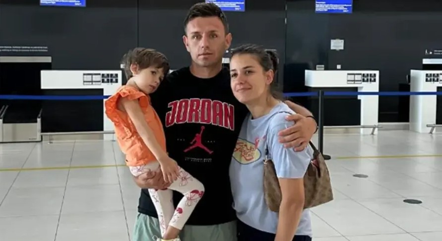 РОДИТЕЉИ ЗАХВАЛНИ ДОБРИМ ЉУДИМА ЗА ПОМОЋ: Мала Михаела из Шековића отпутовала на лијечење у Јужну Кореју
