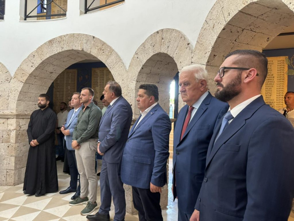 DODIK NAJAVIO: Gradićemo manastirski kompleks i spomenik u Prebilovcima (FOTO)