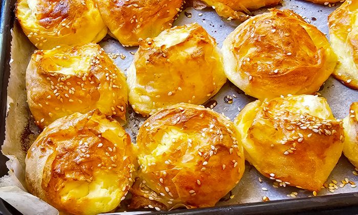 RECEPT ZA PITICE SA SIROM: Savršena večera