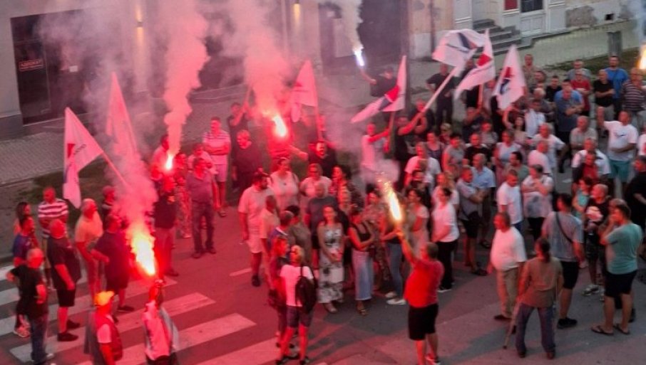 UZ PJESMU BAJE MALOG KNINDŽE: Narod brani svoje domove od ustaša i blokadera (VIDEO)