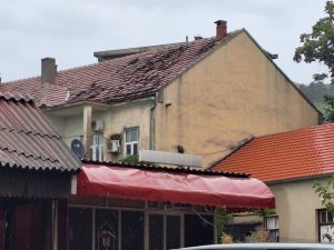 GROM UDARIO U KUĆU: Olujno nevijeme u Bileći, izdat apel građanima