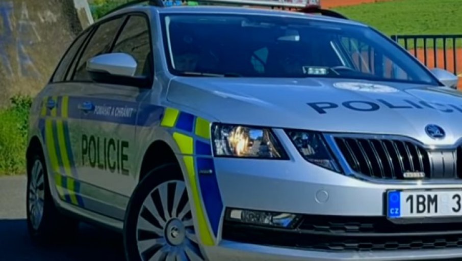 ŠOKANTAN SNIMAK IZ ČEŠKE: Maloljetnici pretukli pedofila u šumi, slao poruke njihovoj drugarici (UZNEMIRUJUĆI VIDEO)