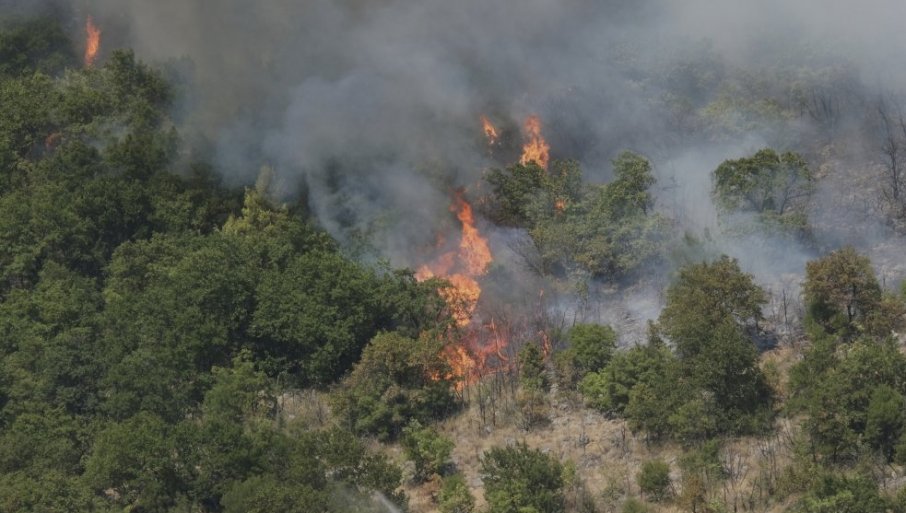 PREVRNULA SE CISTERNA ZA VODU: Poginuo pripadnik Vojske Crne Gore koji je bio angažovan za gašenje požara