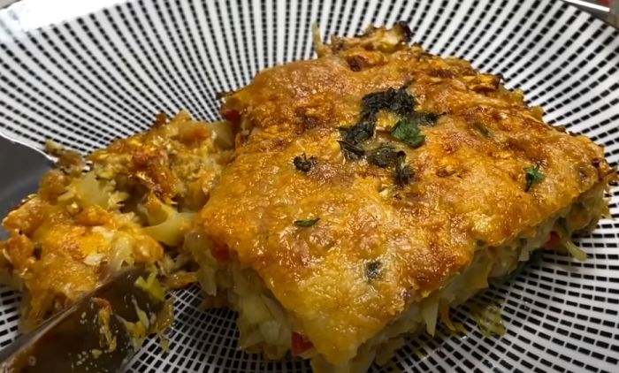 ZAPEČENI MLADI KUPUS JE UKUSNIJI OD SVAKOG MESA: Evo kako da spremite ovo fenomenalno jelo!