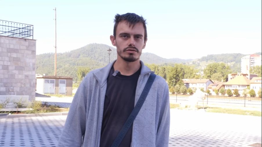 MLADIĆ SE RAZBOLIO I ZAVRŠIO KAO BESKUĆNIK: Jasmin iz Maglaja već mjesecima spava napolju i nema šta da jede (VIDEO)