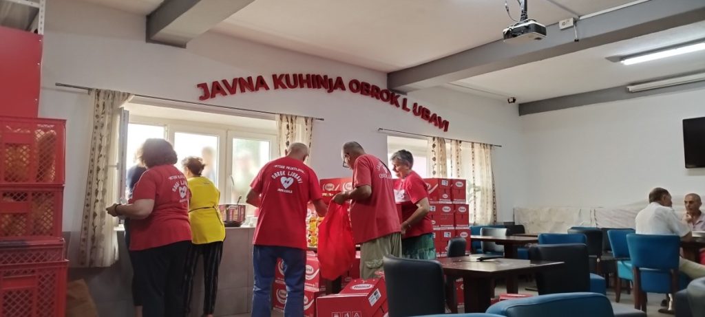 GODIŠNJE BACAMO 400.000 TONA HRANE: Apeli iz javnih kuhinja u BiH