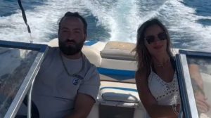 ИЗ ЗАТВОРА НА КРСТАРЕЊЕ: Раста показао како се проводи са дјевојком на мору (ФОТО/ВИДЕО)