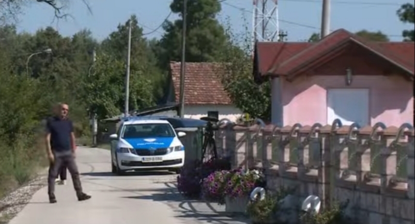 ŠAMAC ZAVIJEN U CRNO: Dan žalosti zbog dvostrukog ubistva