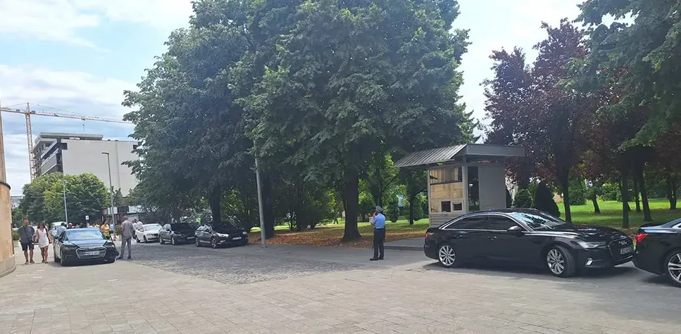 NAKON ODUZIMANJA MANDATA DODIKU: Sastanak lidera koalicije u Palati Republike Srpske