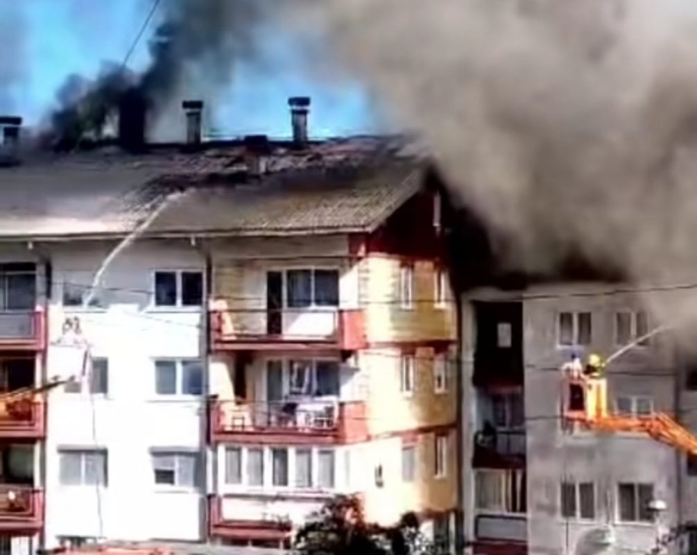 U VLASENICI IZGORJELO ŠEST STANOVA: Policija o požaru u stambenoj zgradi