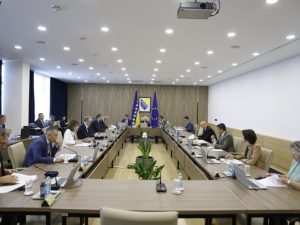 САВЈЕТ МИНИСТАРА ДОНИО ХИТНУ ОДЛУКУ: Држављане БиХ са Блиског истока могуће евакуисати и комерцијалним летовима