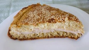 ZDRAVA PITA: Pravi se ez bijelog brašna, a ukus je savršen (VIDEO)