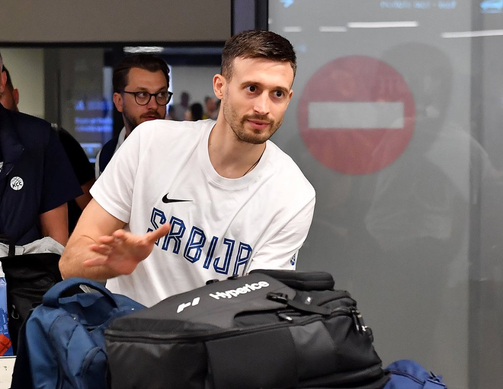 „DOŠAO JE SA EVROBASKETA U LOŠEM STANJU“ Čelnici Dubaija o povredi Avramovića